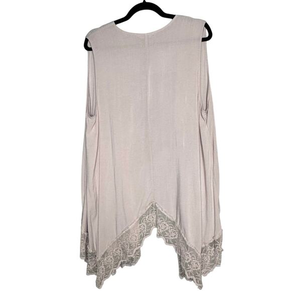 TORRID LACE TRIM TEXTURED STRETCH VEST SIZE 2 NUDE (18/20) - Picture 3 of 6